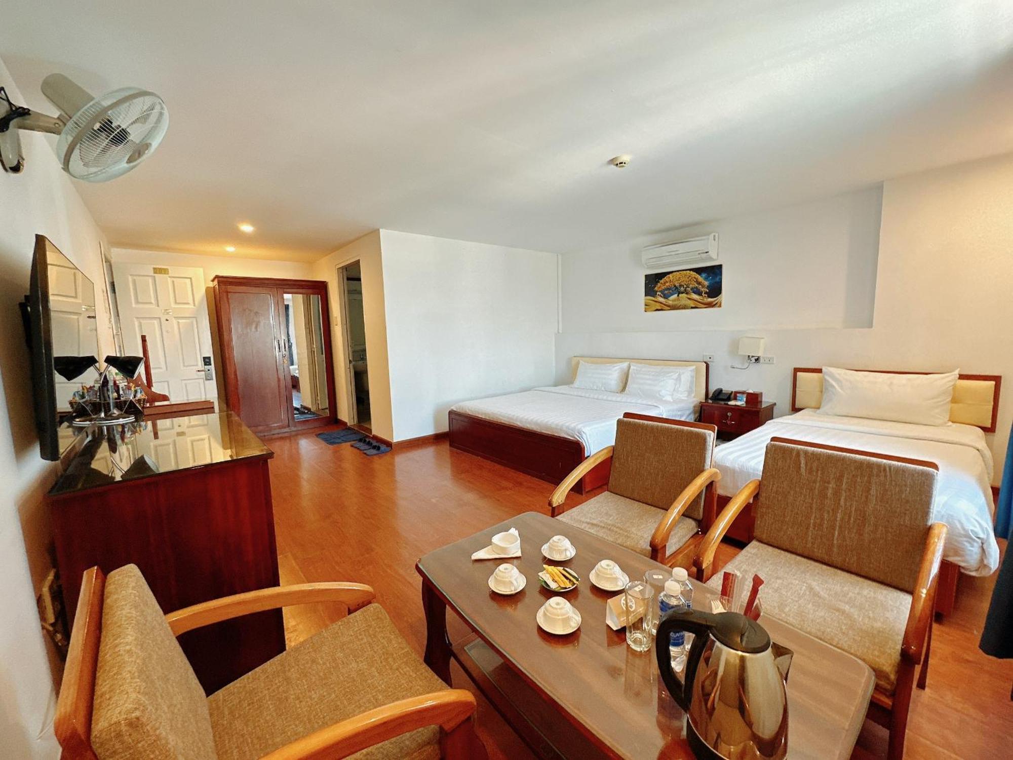 Hotel A25 -137 Nguyen Du - 3*