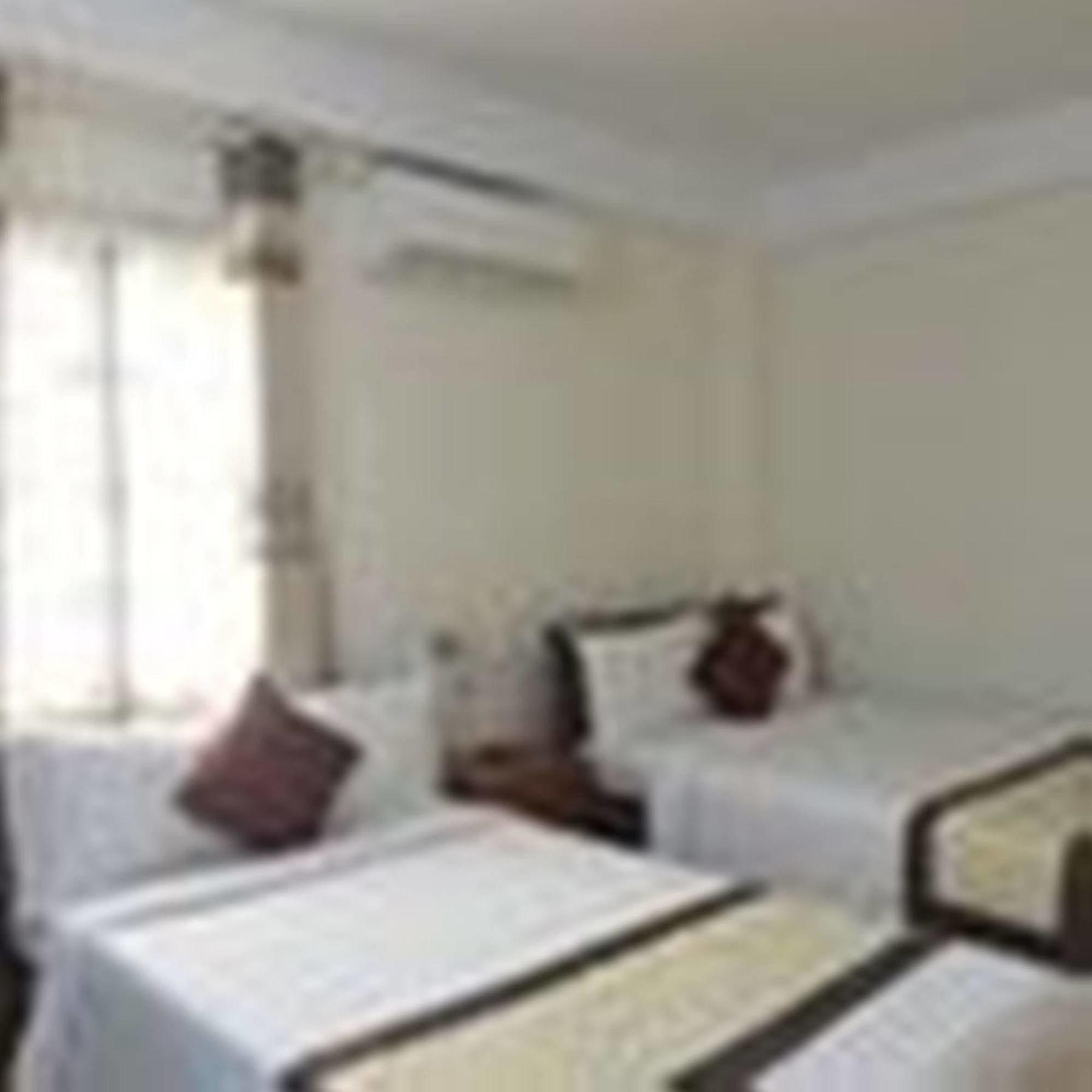 Hotel A25 -137 Nguyen Du -
